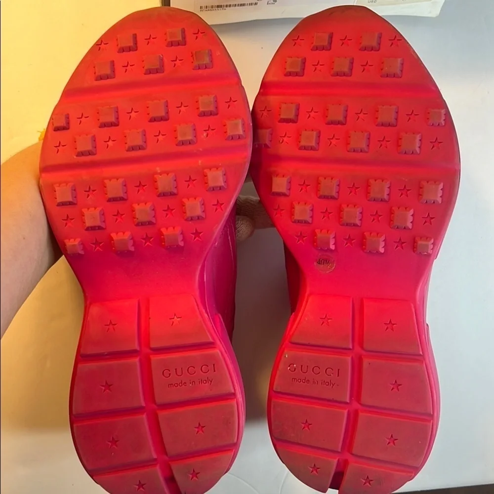EUC 💓 Gucci Women’s Pink Sneakers – Size 40.5 (US 10.5) with Box